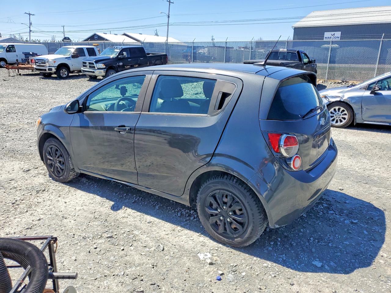 2014 Chevrolet Sonic Ls - Фото 2