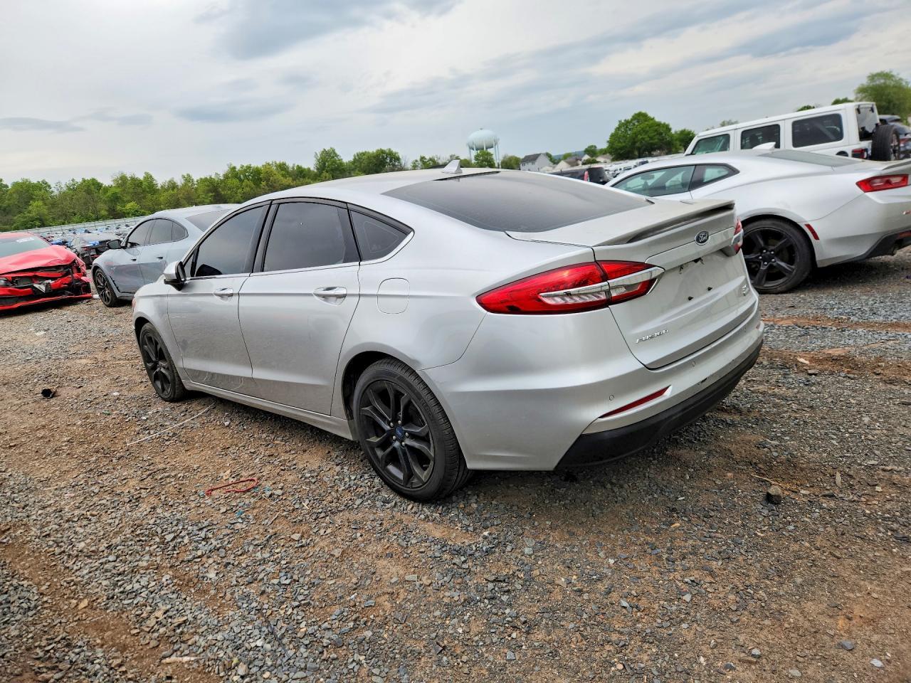 2019 Ford Fusion Se - Фото 2