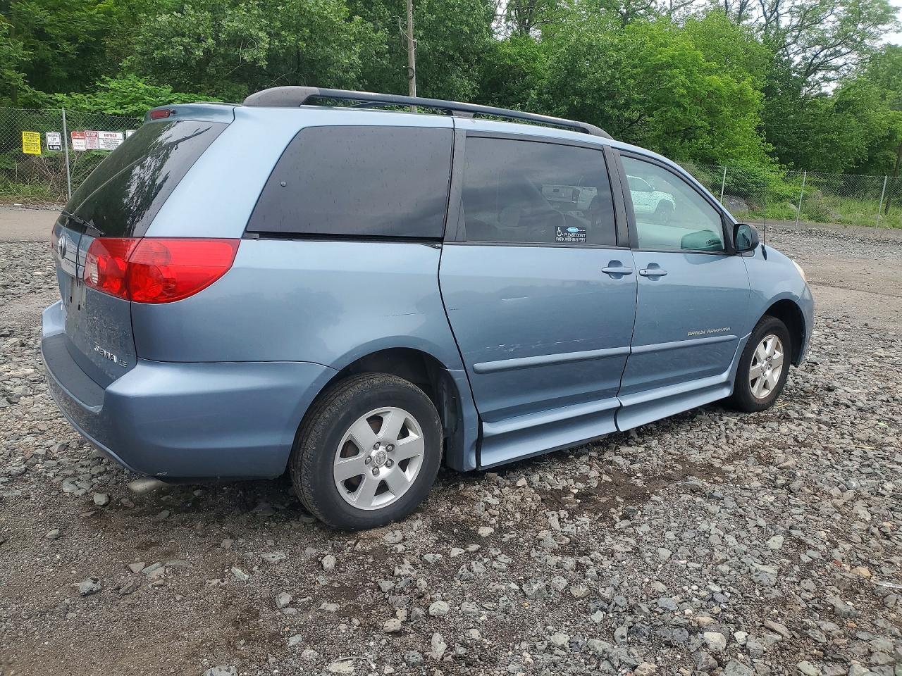 2006 Toyota Sienna Le 8 Passenger - Фото 3