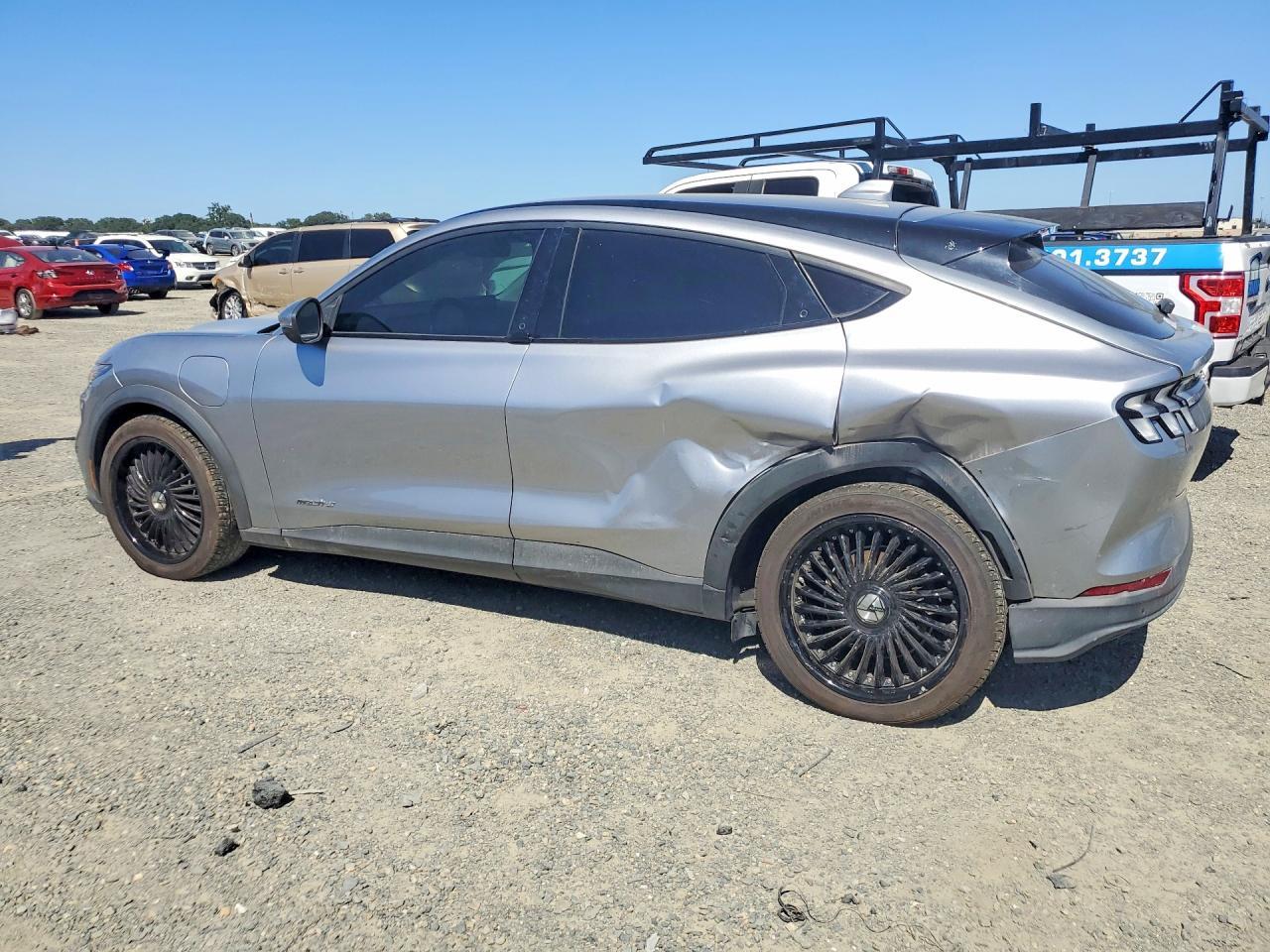 2021 Ford Mustang Mach-E Select - Фото 2