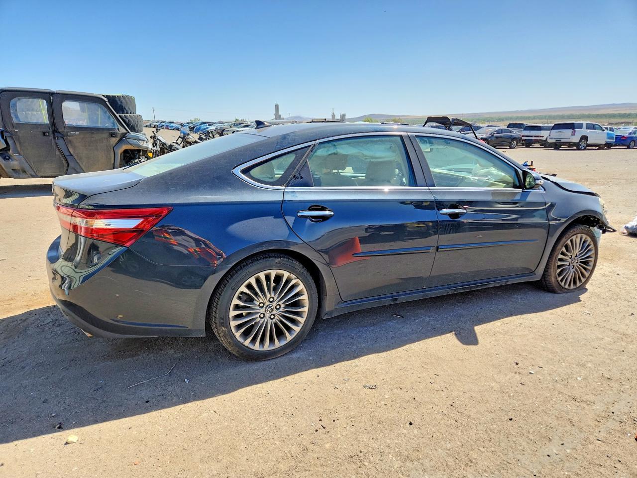 2018 Toyota Avalon Limited - Фото 3