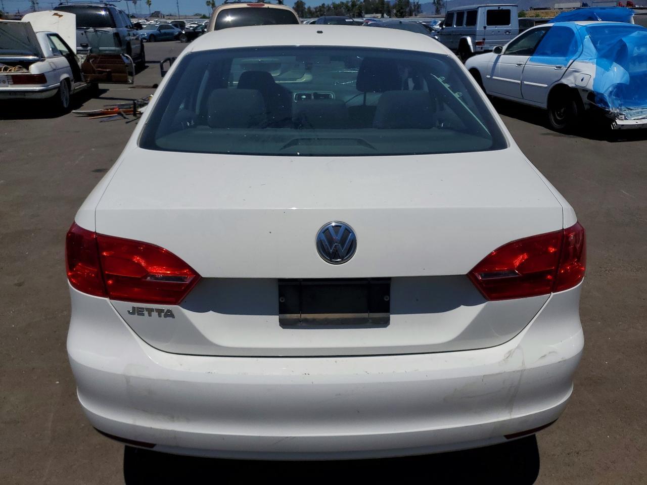 2011 Volkswagen Jetta Base - Фото 6