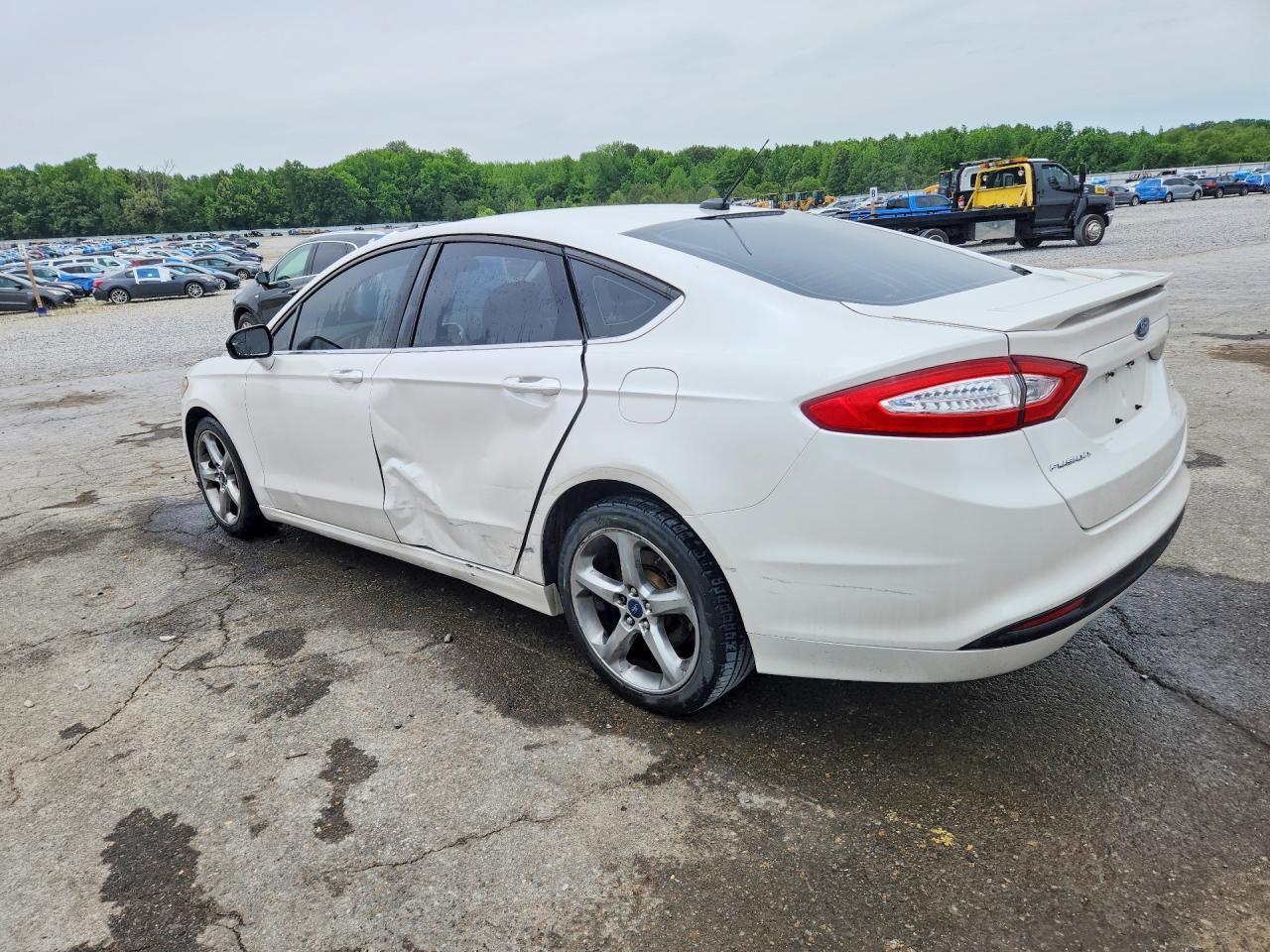 2015 Ford Fusion Se - Фото 2