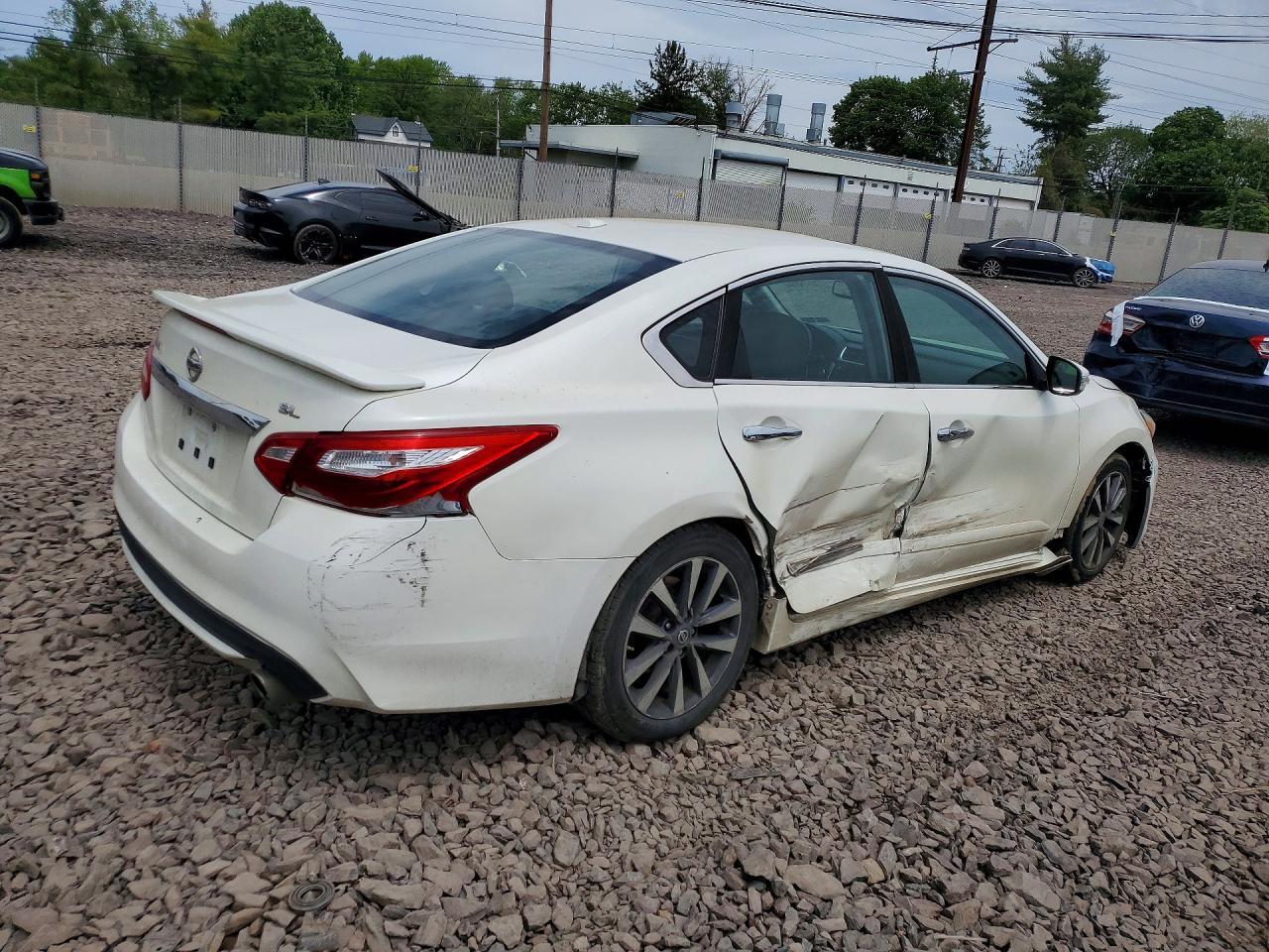 2016 Nissan Altima S/L - Image 3