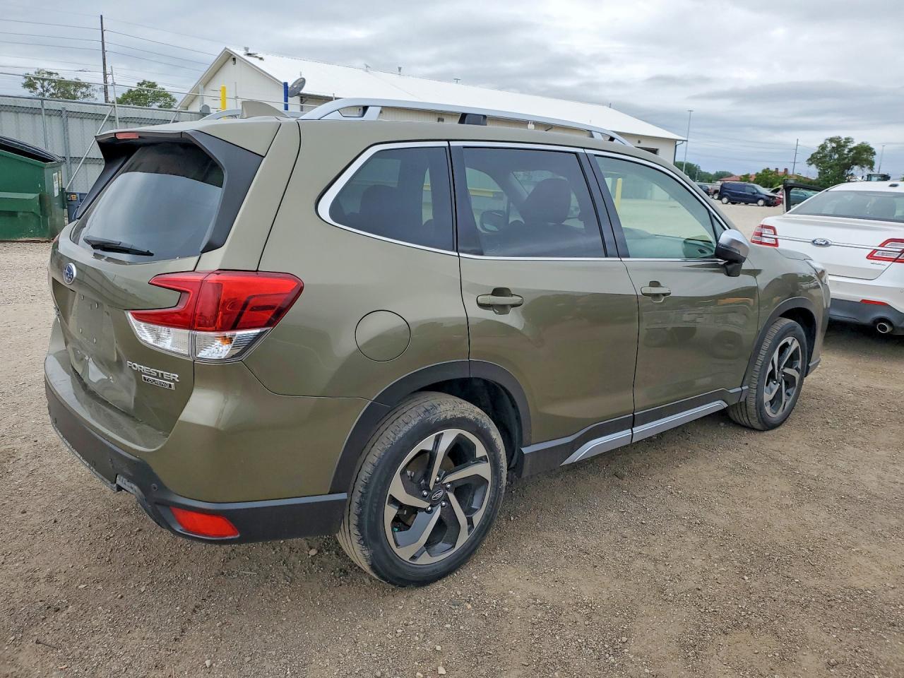 2022 Subaru Forester Touring - Фото 3