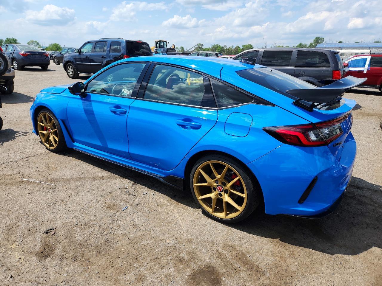 2025 Honda Civic Type-R - Image 2