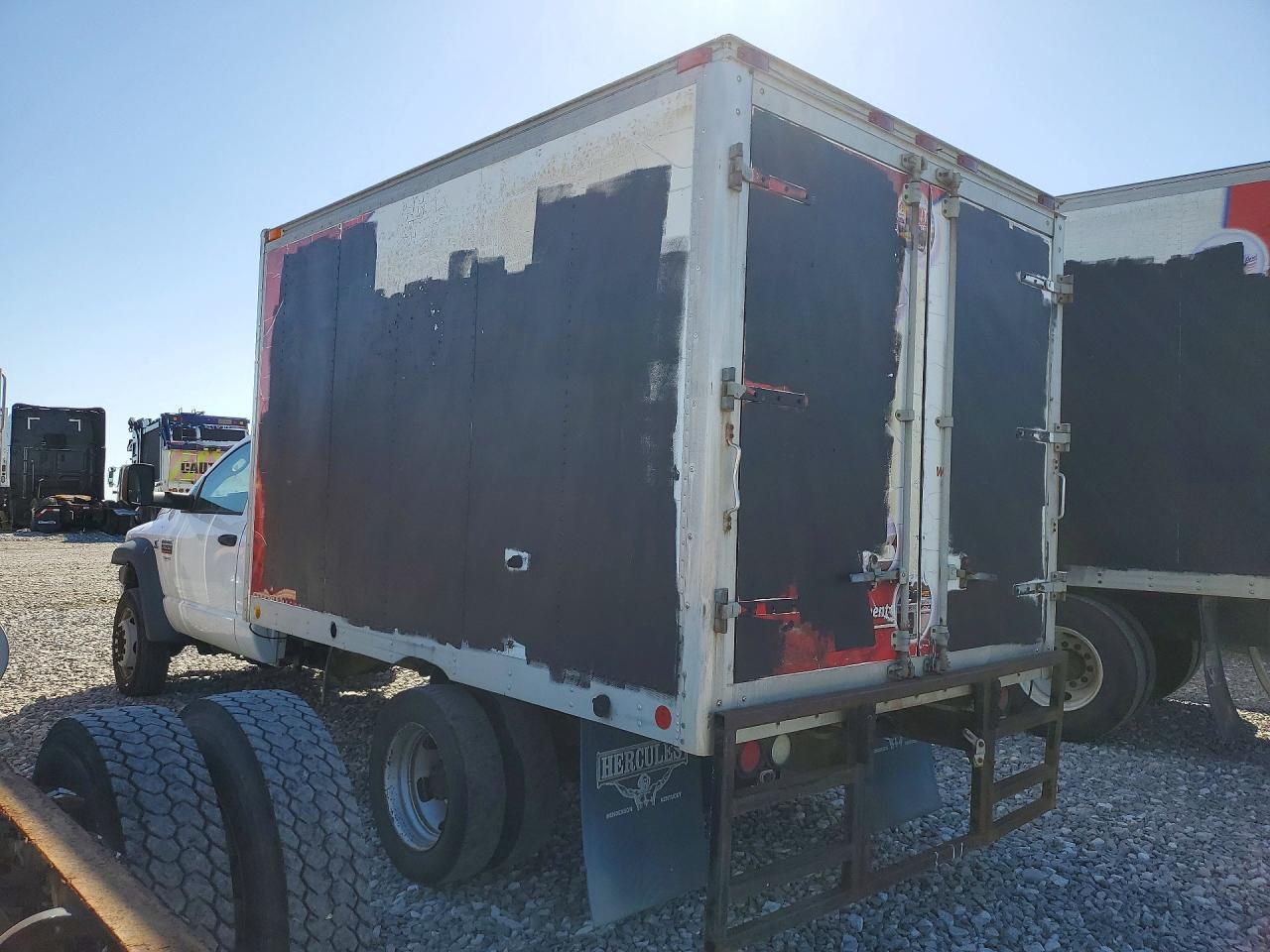 2008 Dodge Ram 4500 S - Refrigerated Box Truck - Фото 2