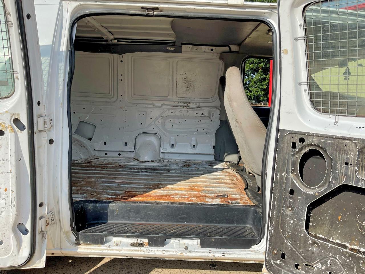 2007 Ford Econoline E350 Super Duty Van - Image 6