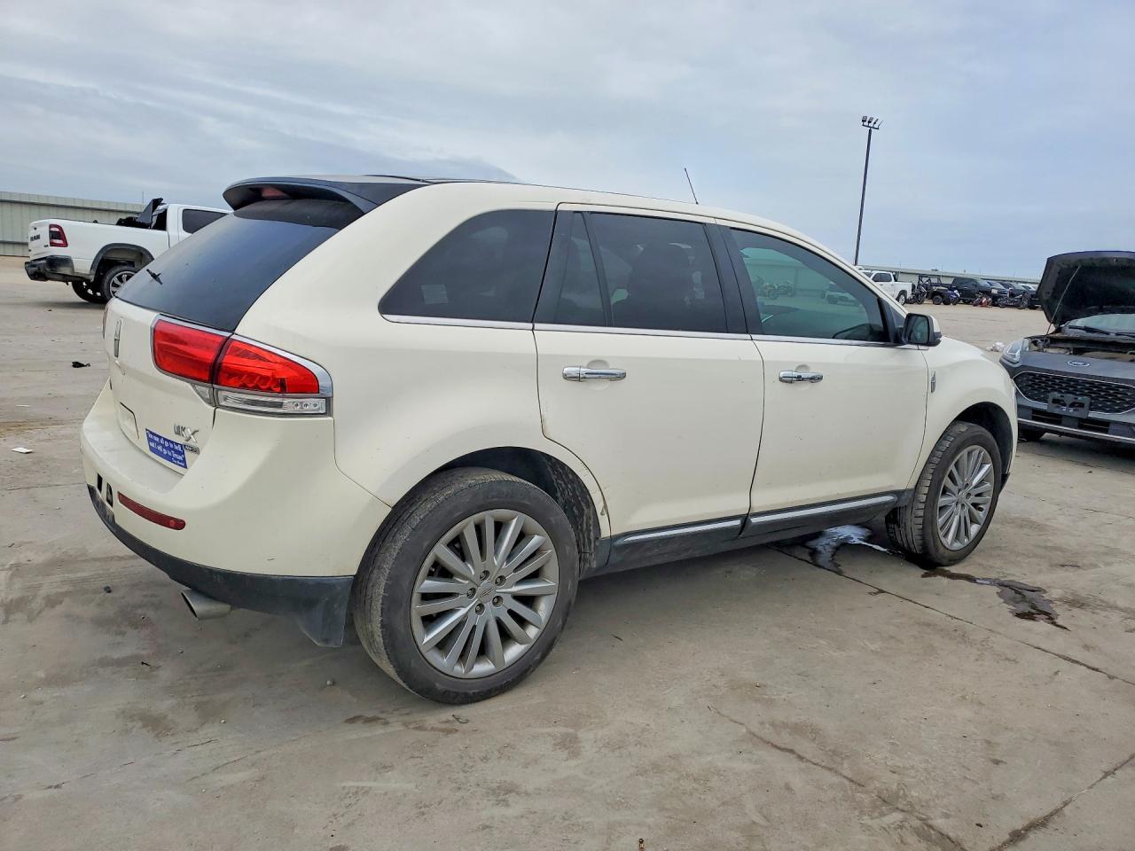 2012 Lincoln Mkx - Image 3