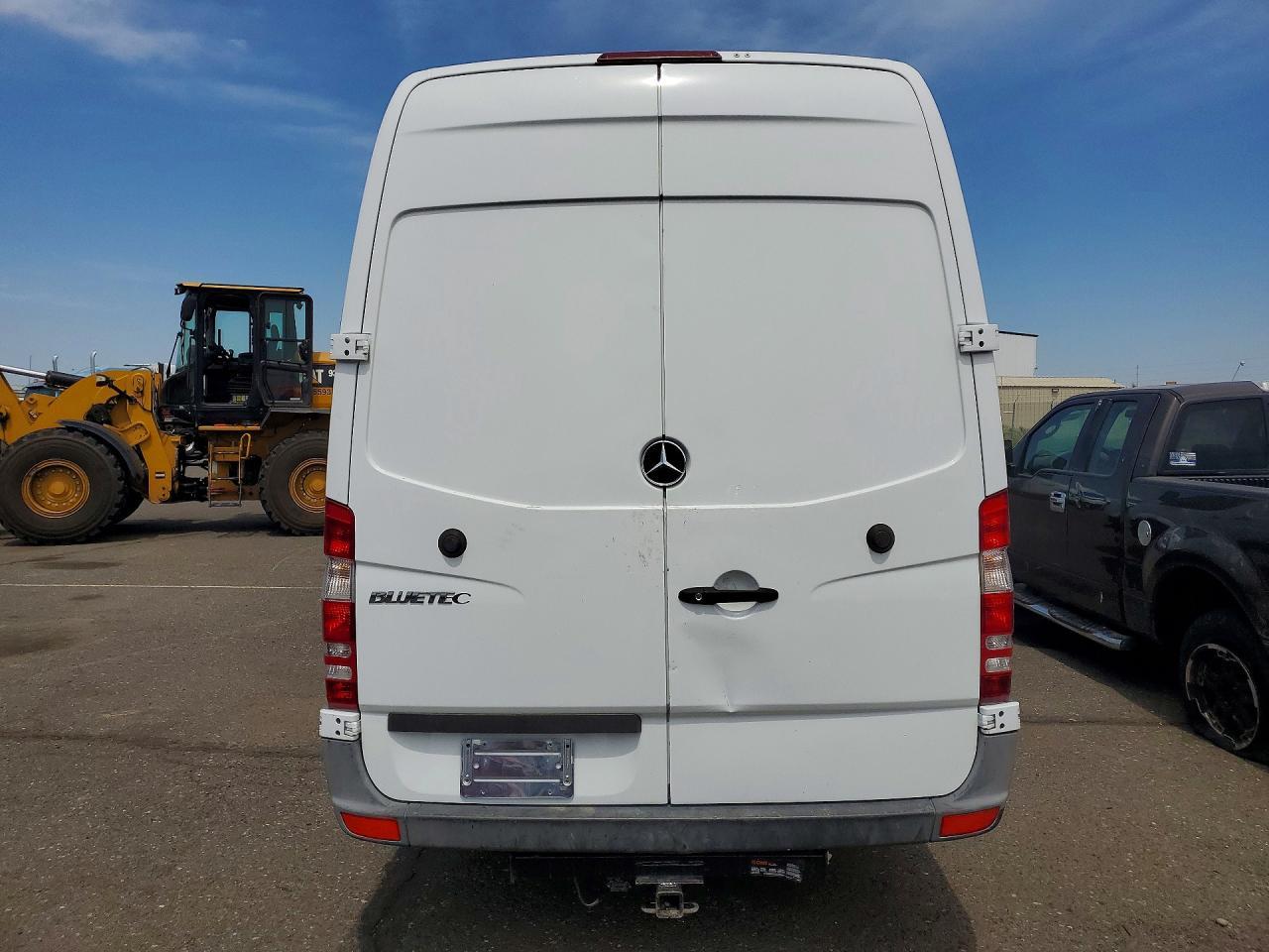 2011 Mercedes Benz Sprinter 2500 Delivery Van - Фото 6
