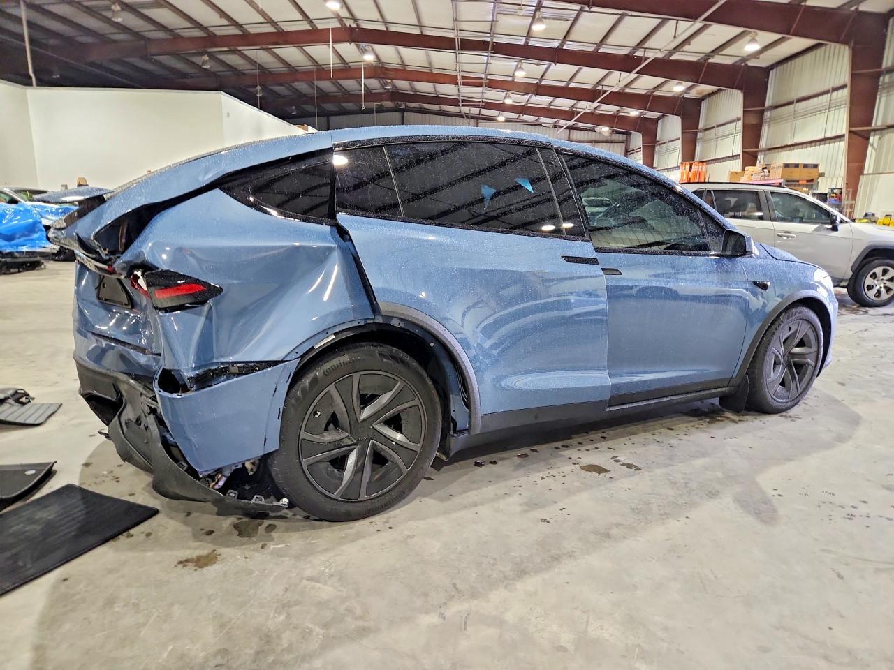 2026 Tesla Model X - Фото 3