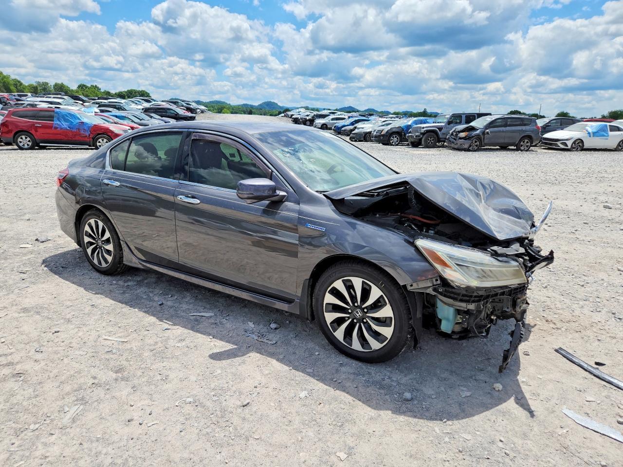 2017 Honda Accord Touring Hybrid - Фото 4