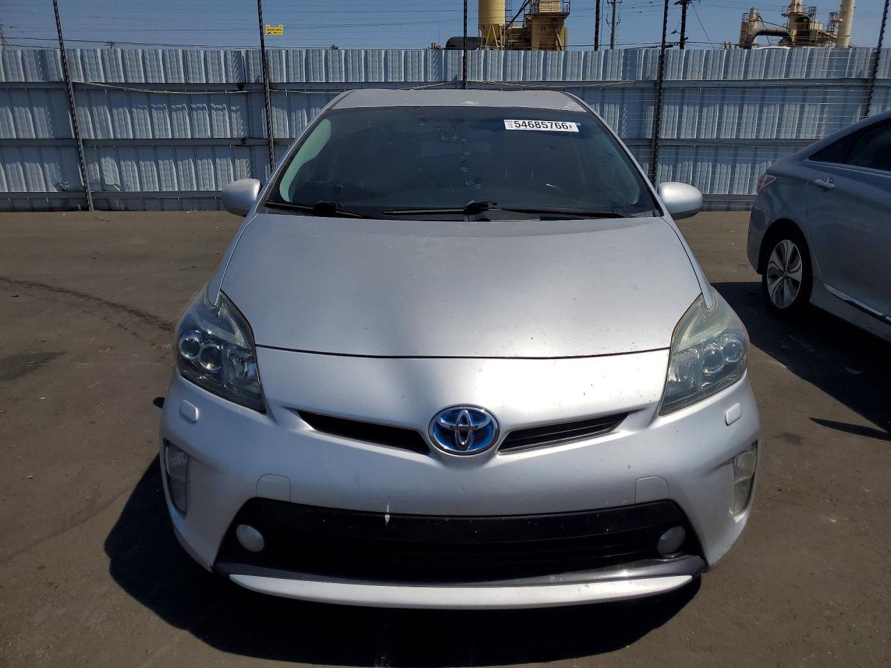 2013 Toyota Prius Five - Фото 5