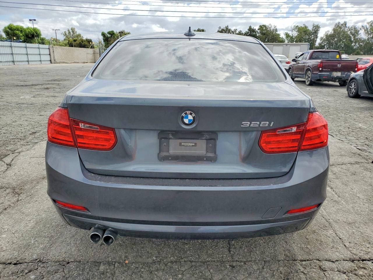 2013 BMW 328 I Sulev - Image 6