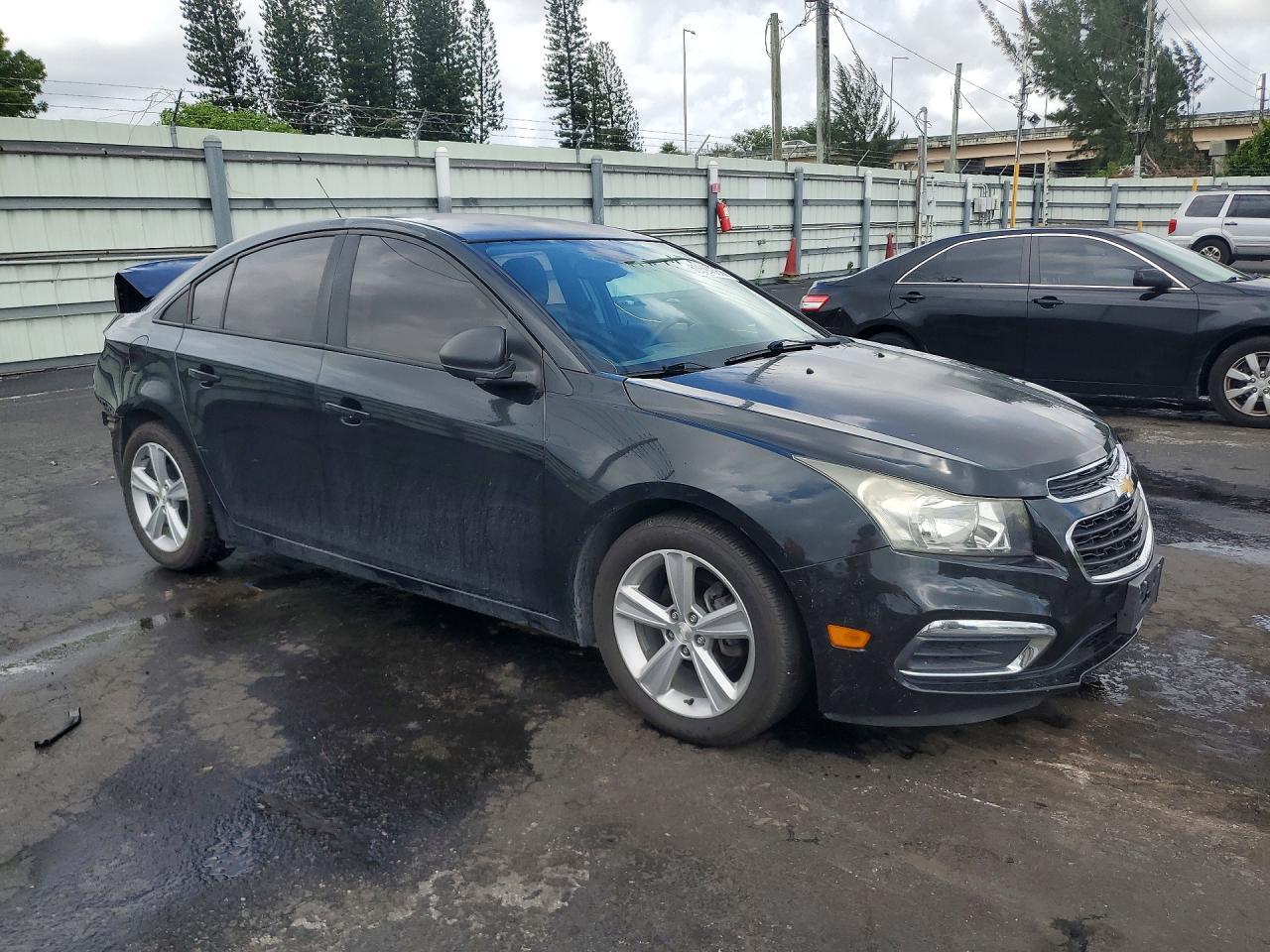2015 Chevrolet Cruze Ls - Image 4
