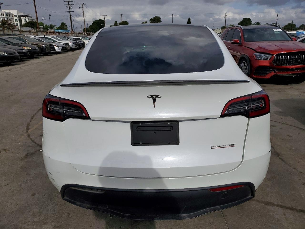 2023 Tesla Model Y - Image 6