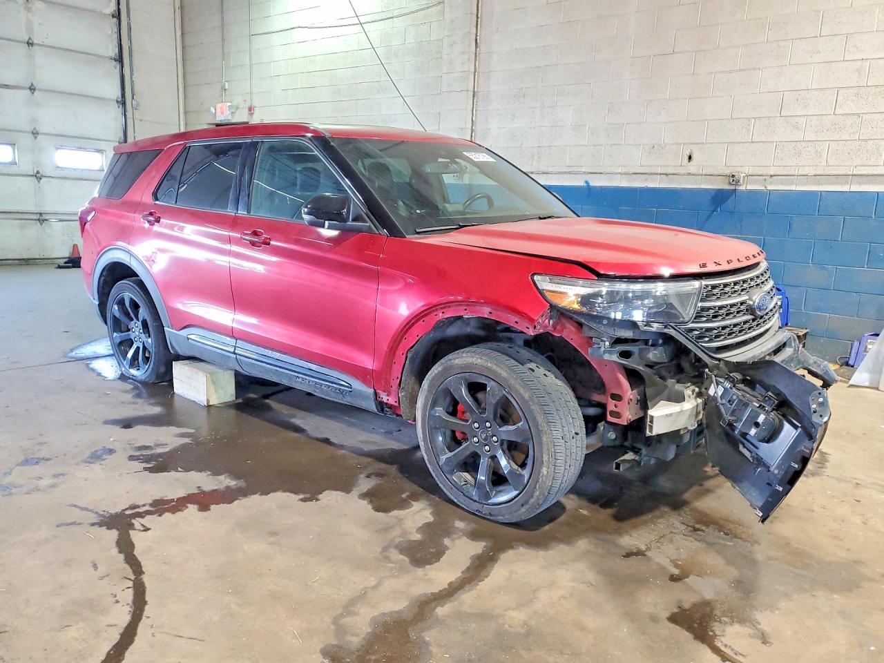 2022 Ford Explorer St - Фото 4