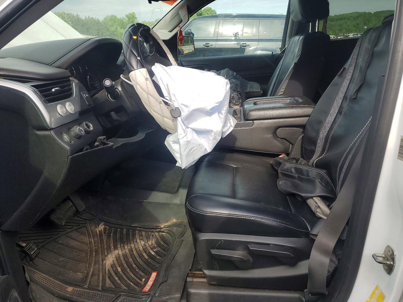 2018 Chevrolet Suburban K1500 - Image 7