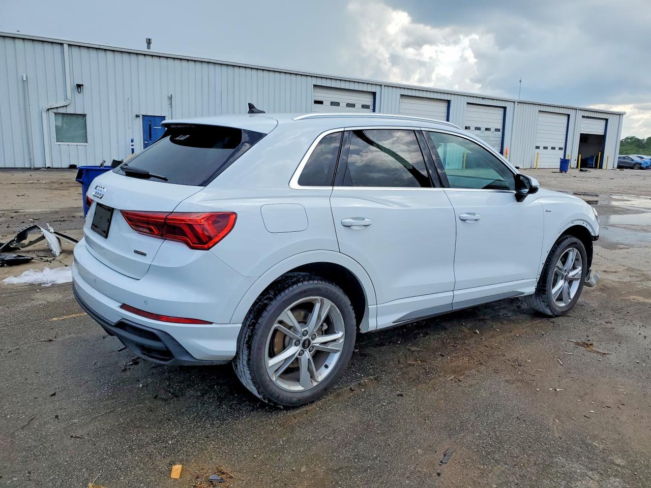 2023 Audi Q3 Premium Plus S Line 45 - Фото 3