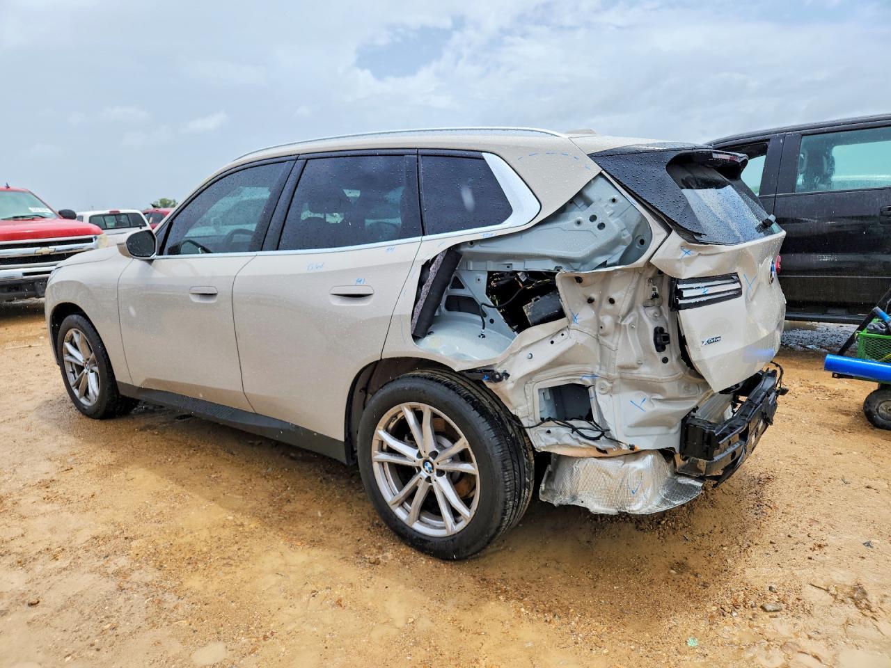 2025 BMW X3 30 xDrive - Фото 2