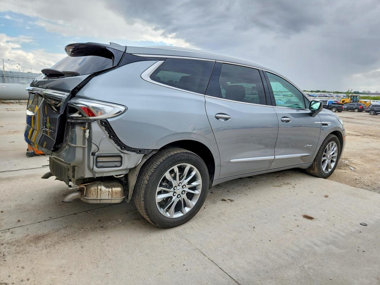2024 Buick Enclave Avenir - Фото 3