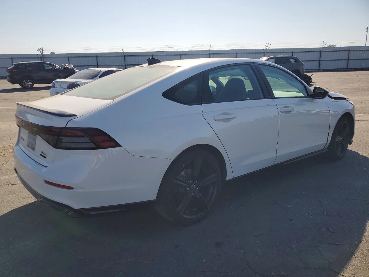 2025 Honda Accord Hybrid Sport-L - Фото 3