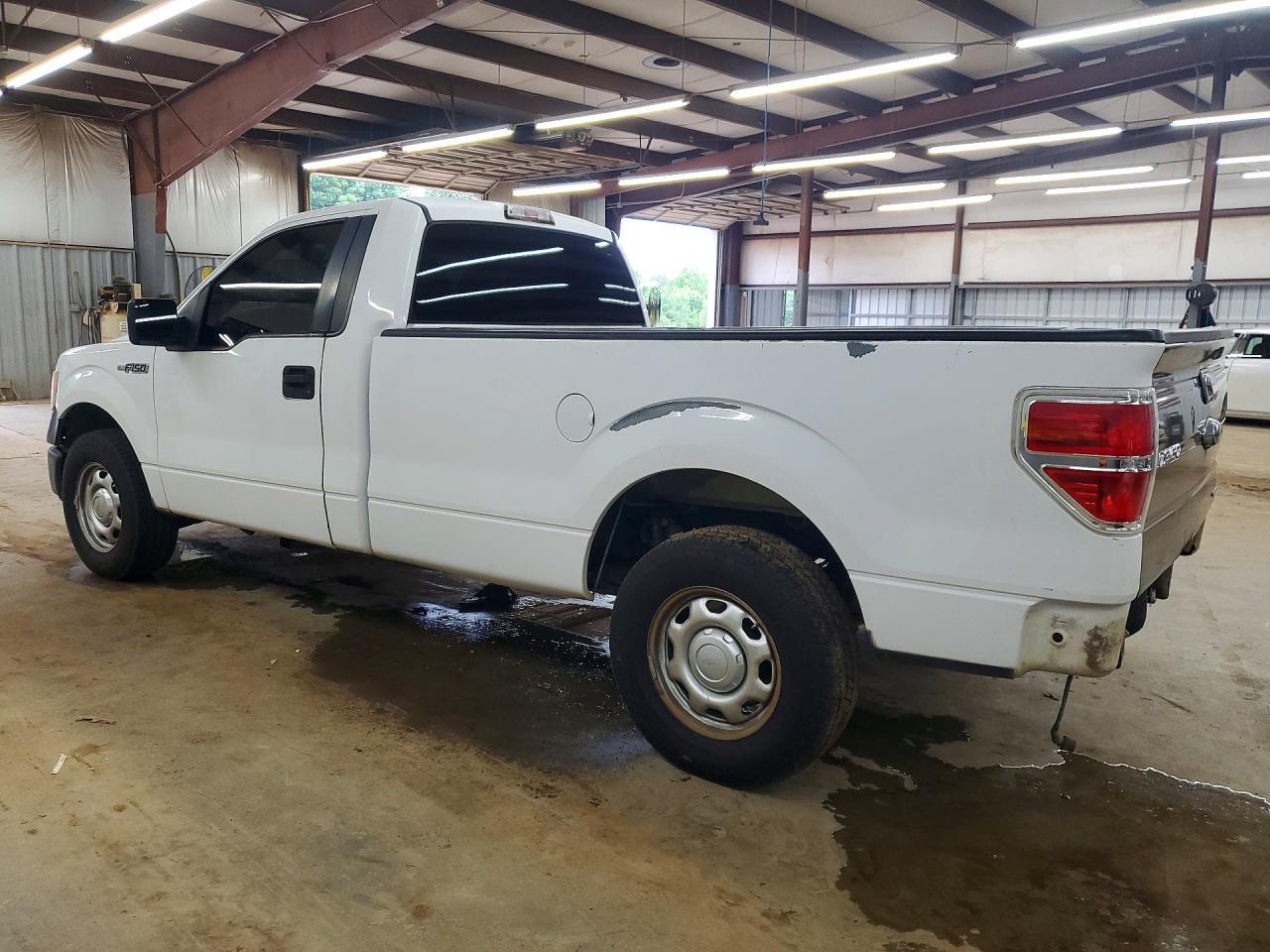 2011 Ford F150 - Image 2