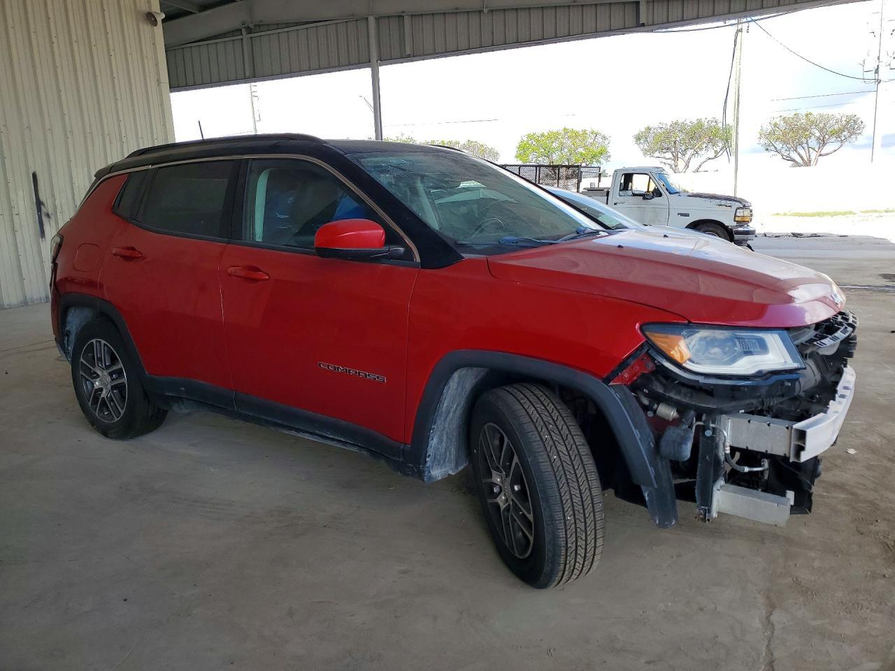 2020 Jeep Compass Latitude - Image 4