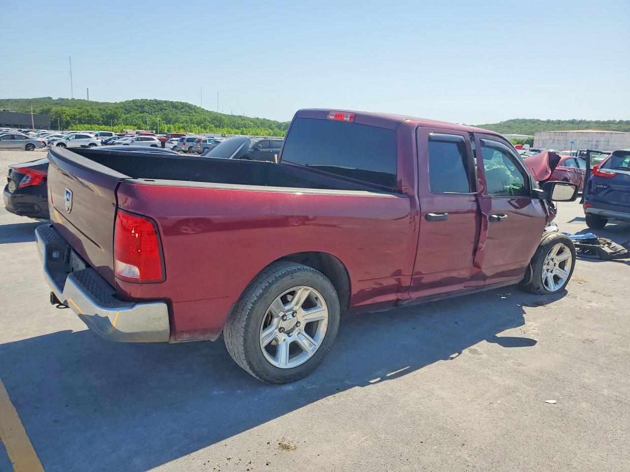 2019 Ram 1500 Classic Tradesman - Фото 3