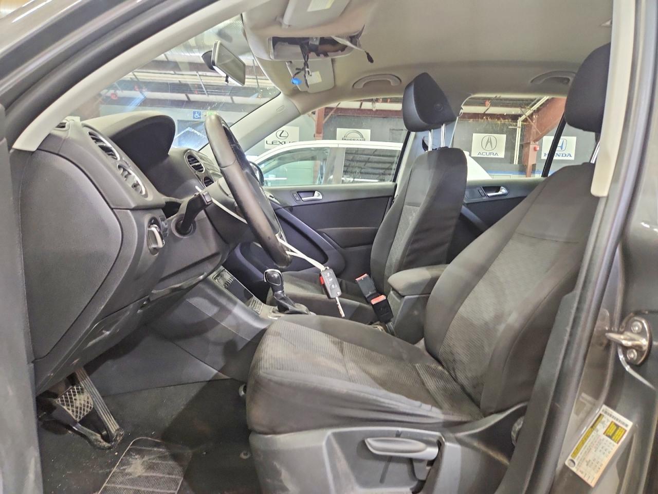 2013 Volkswagen Tiguan S - Image 7