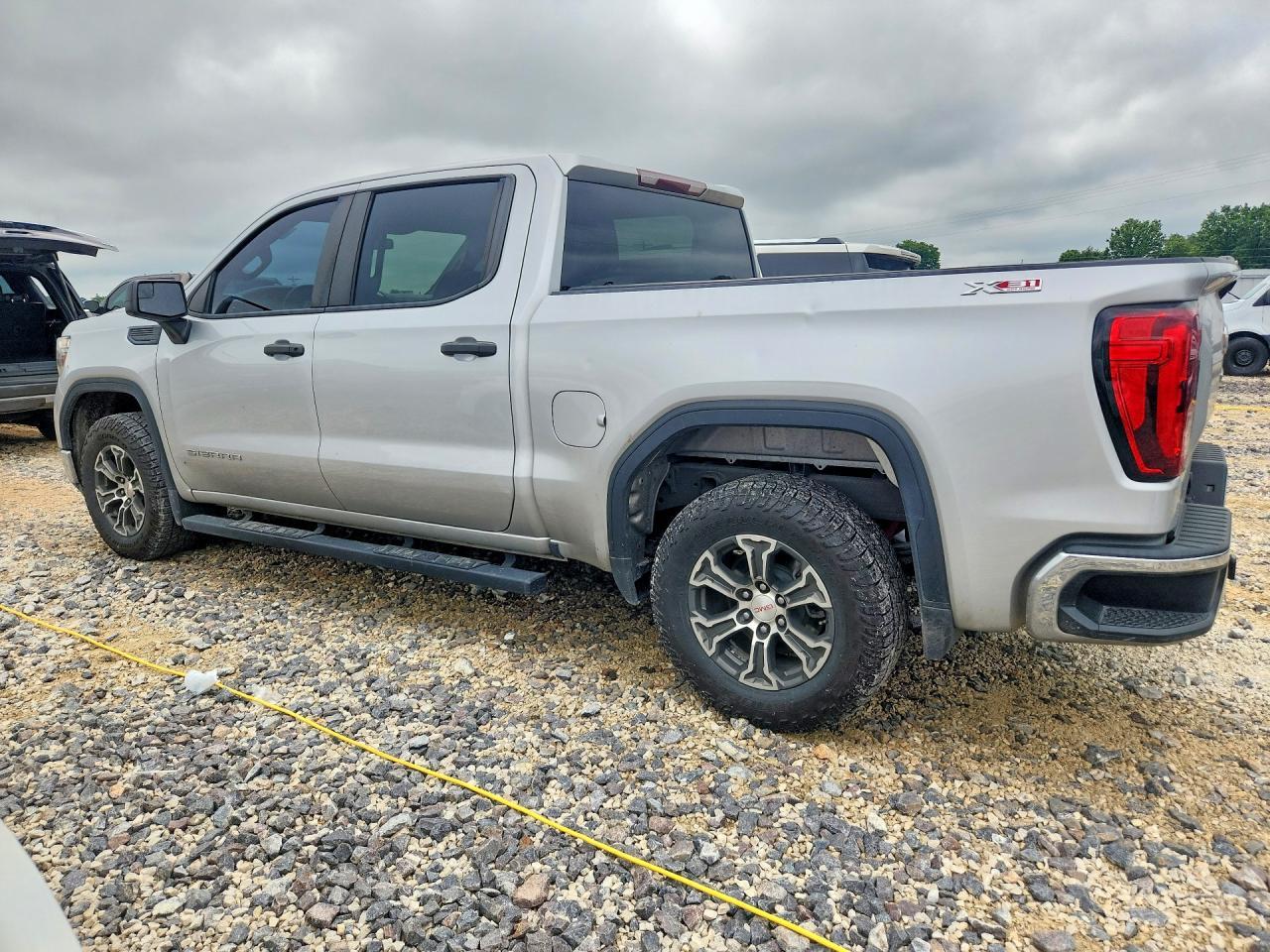 2020 GMC Sierra K1500 - Фото 2