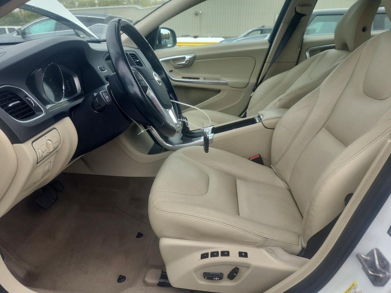 2015 Volvo S60 Premier - Фото 7