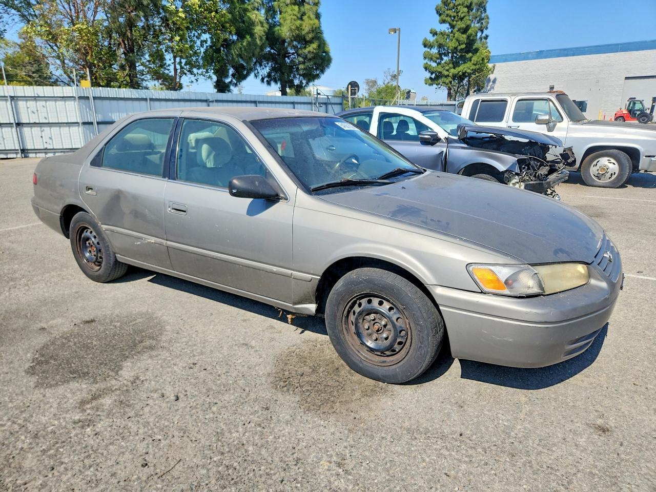 1999 Toyota Camry Ce - Фото 4