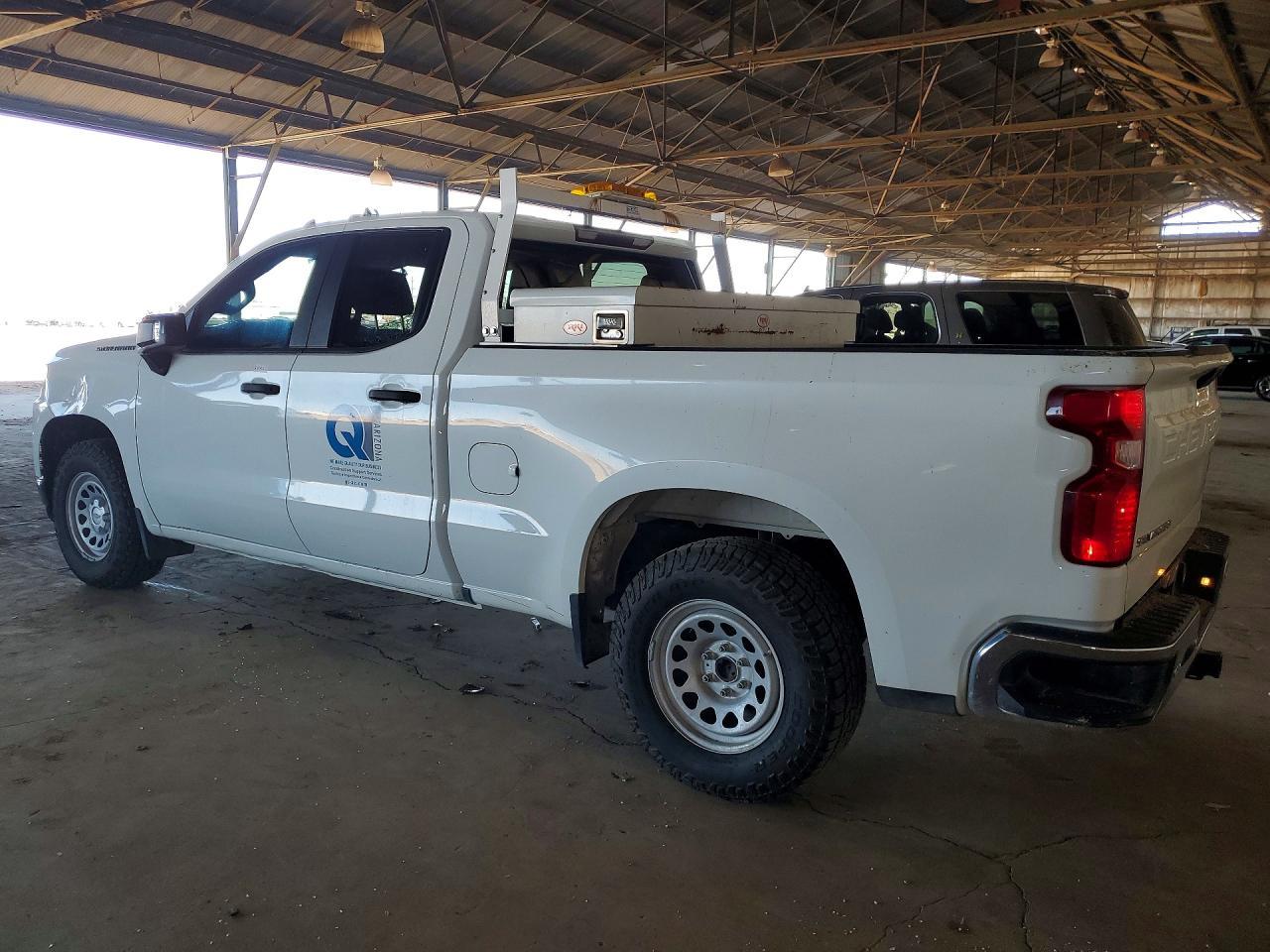 2020 Chevrolet Silverado C1500 - Фото 2