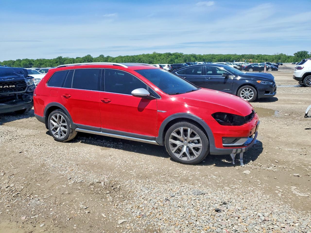 2017 Volkswagen Golf Alltrack S - Фото 4