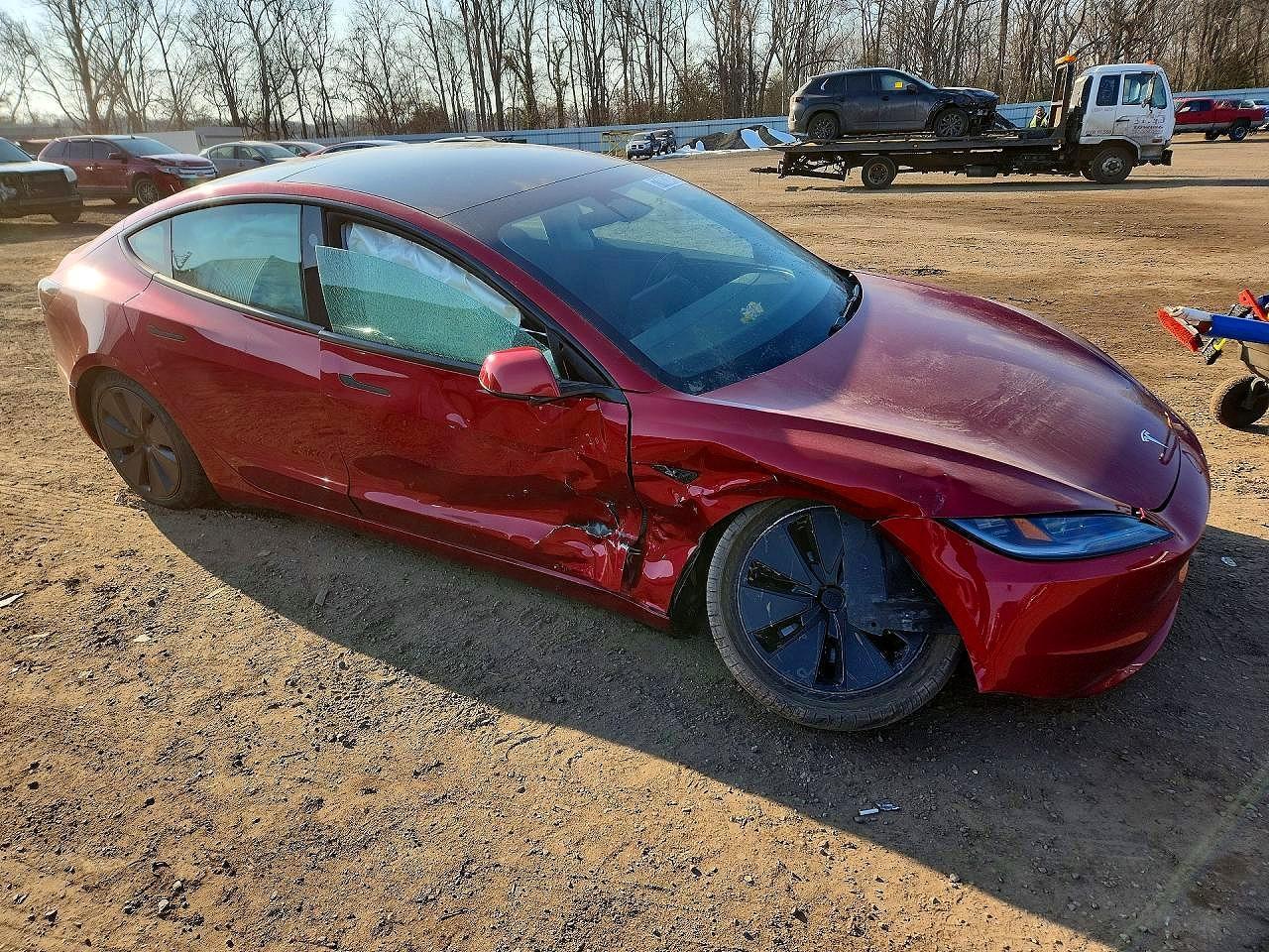 2025 Tesla Model 3 - Фото 4