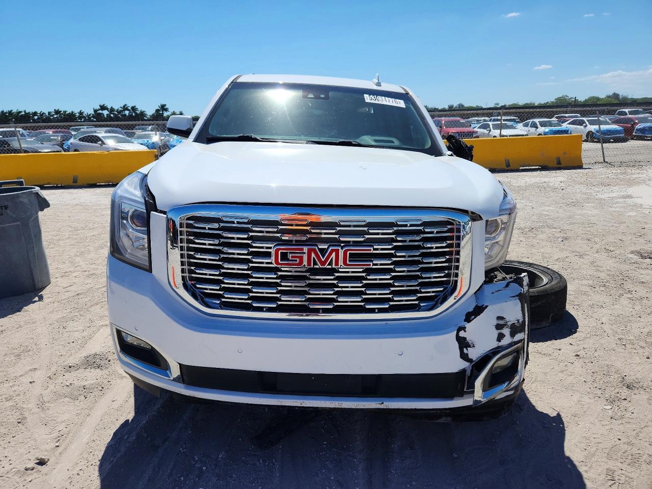 2020 GMC Yukon Xl Denali - Image 5