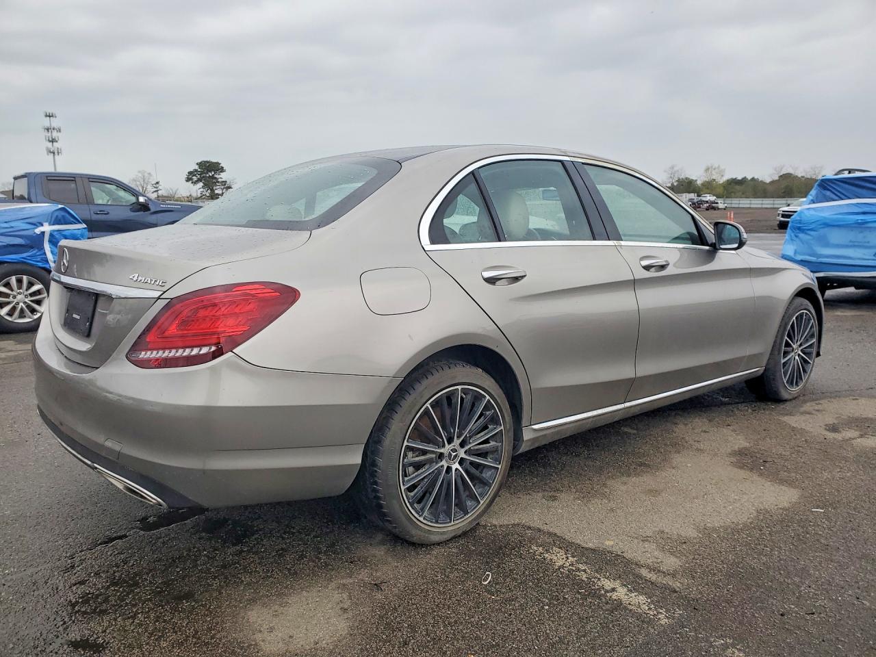 2019 Mercedes-Benz C 300 4Matic - Фото 3