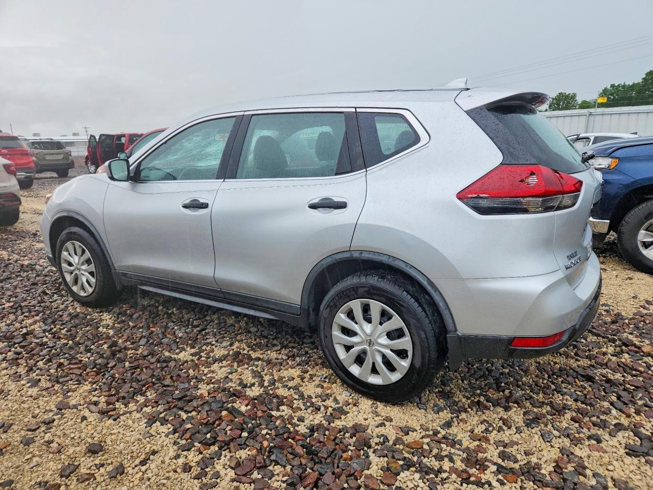 2020 Nissan Rogue S - Image 2