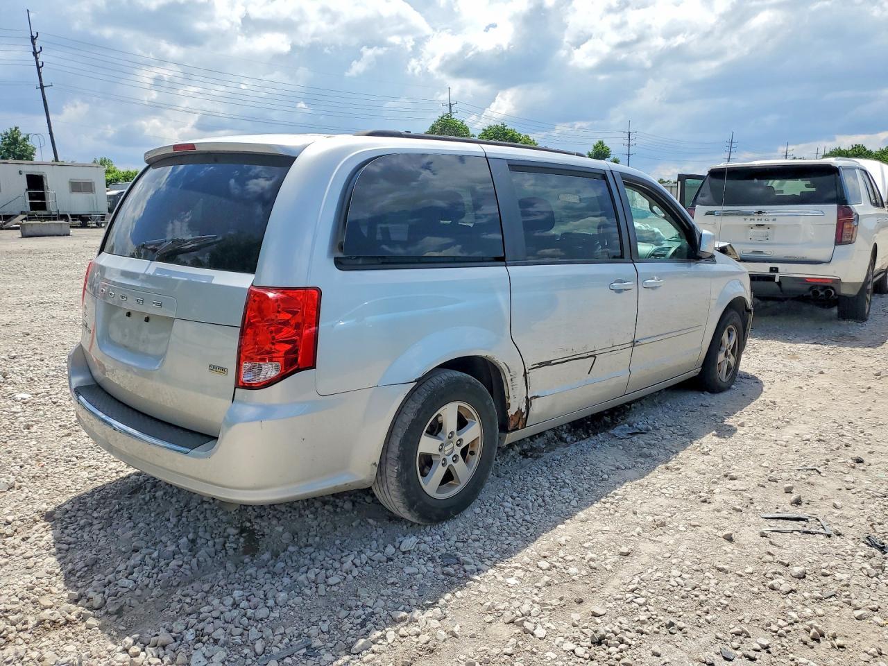 2012 Dodge Grand Caravan Sxt - Фото 3