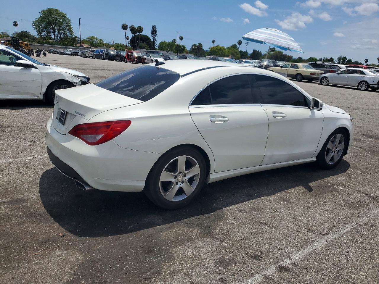 2016 Mercedes-Benz Cla 250 4Matic - Image 3