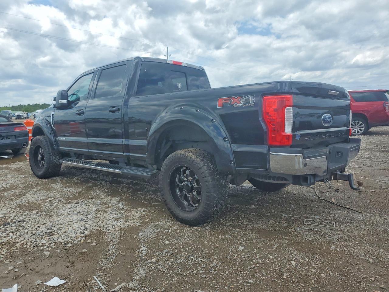2017 Ford F250 Super Duty - Image 2