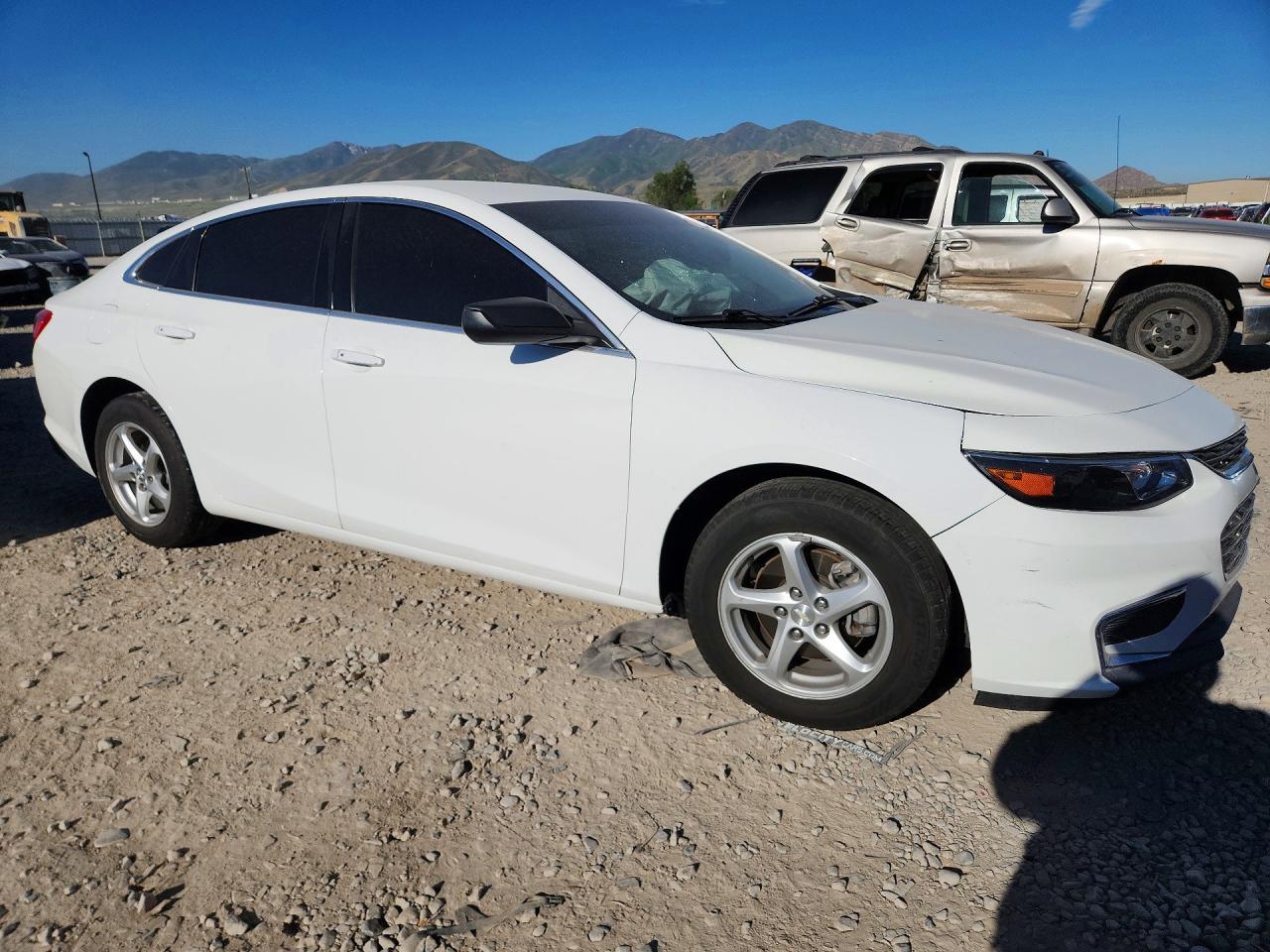 2017 Chevrolet Malibu Ls - Фото 4