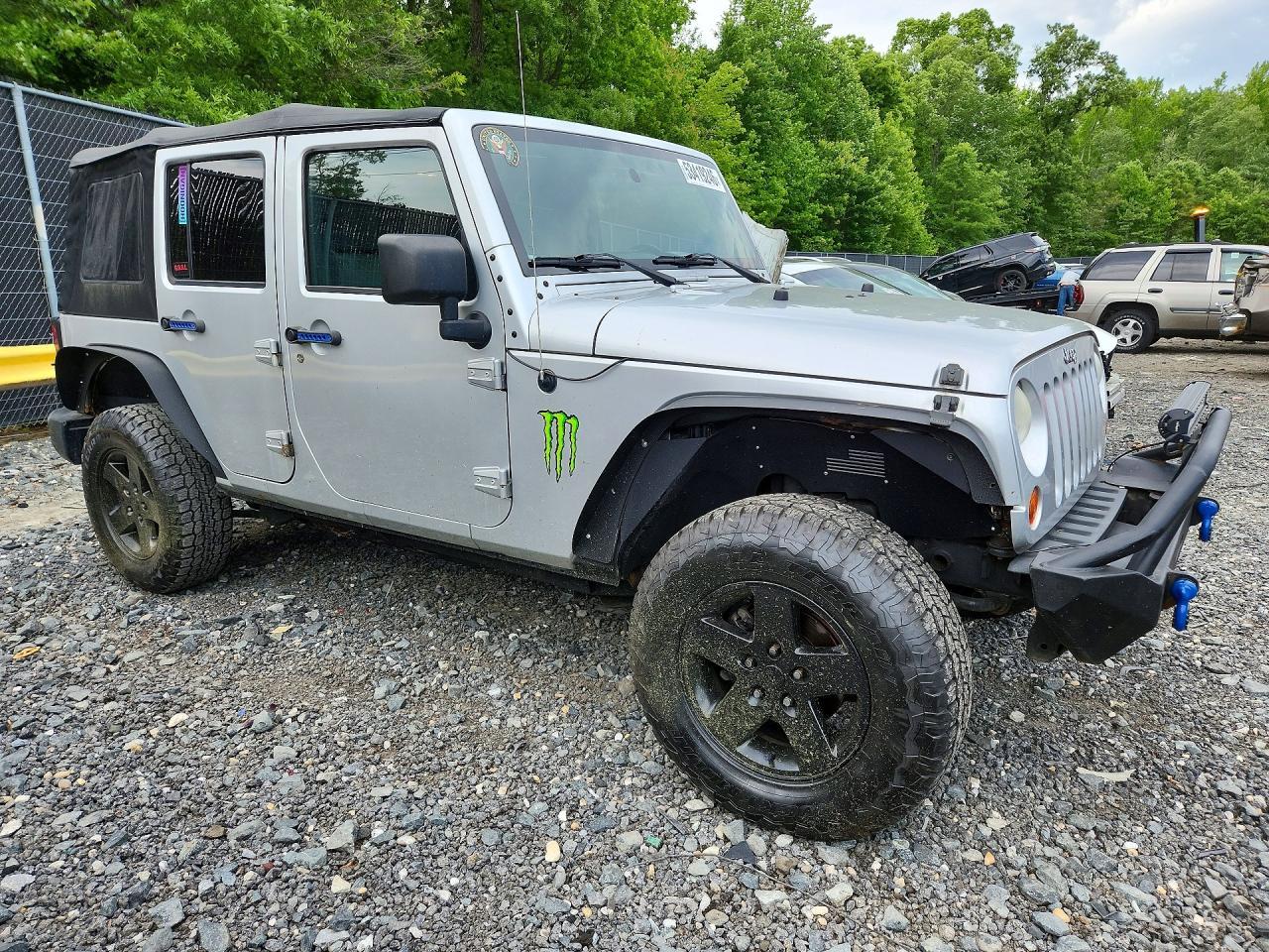 2010 Jeep Wrangler Unlimited Sport - Image 4