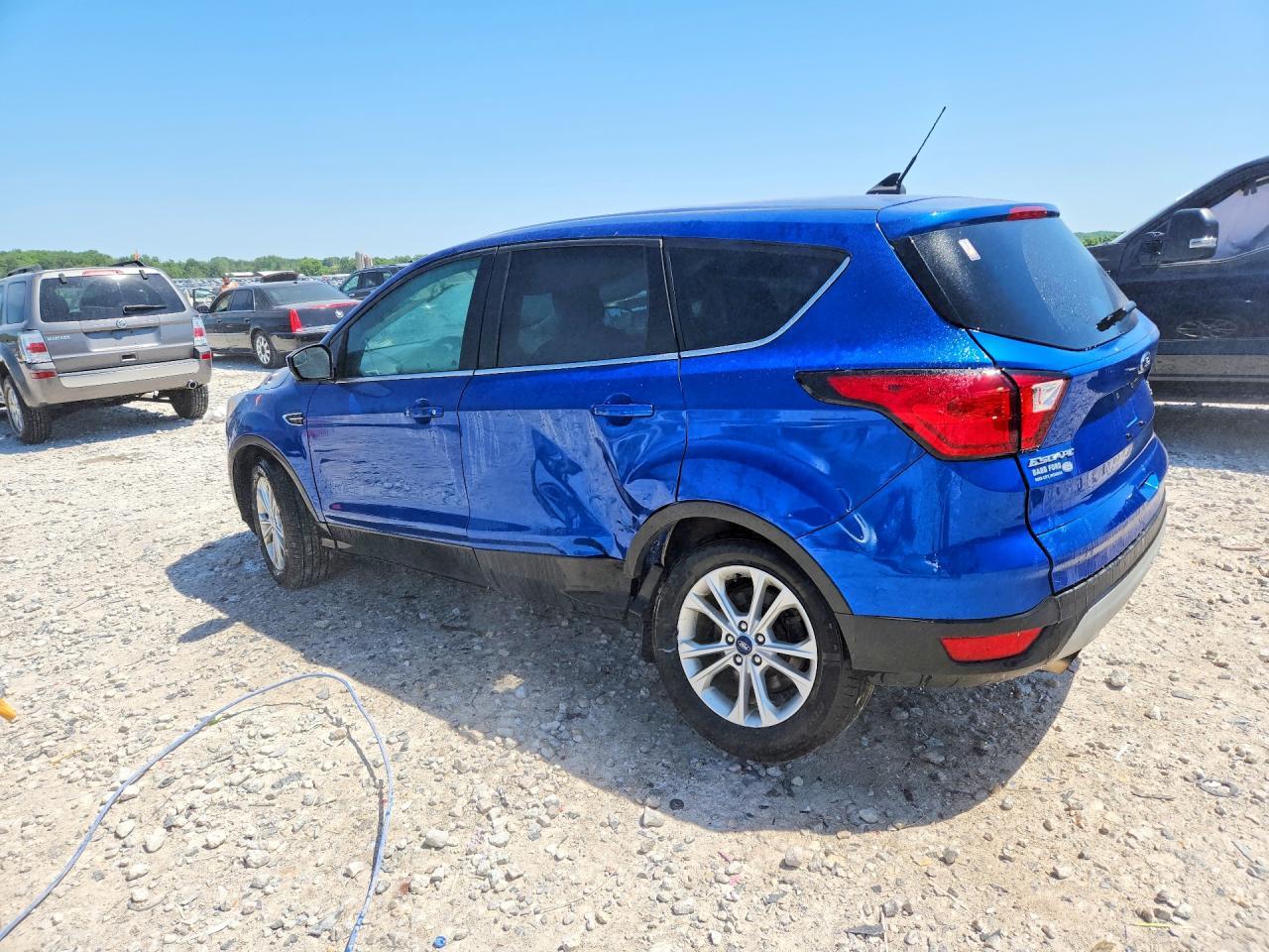 2019 Ford Escape Se - Фото 2