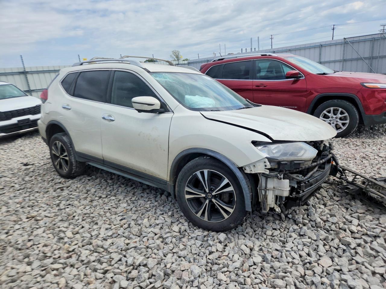 2020 Nissan Rogue Sv - Фото 4
