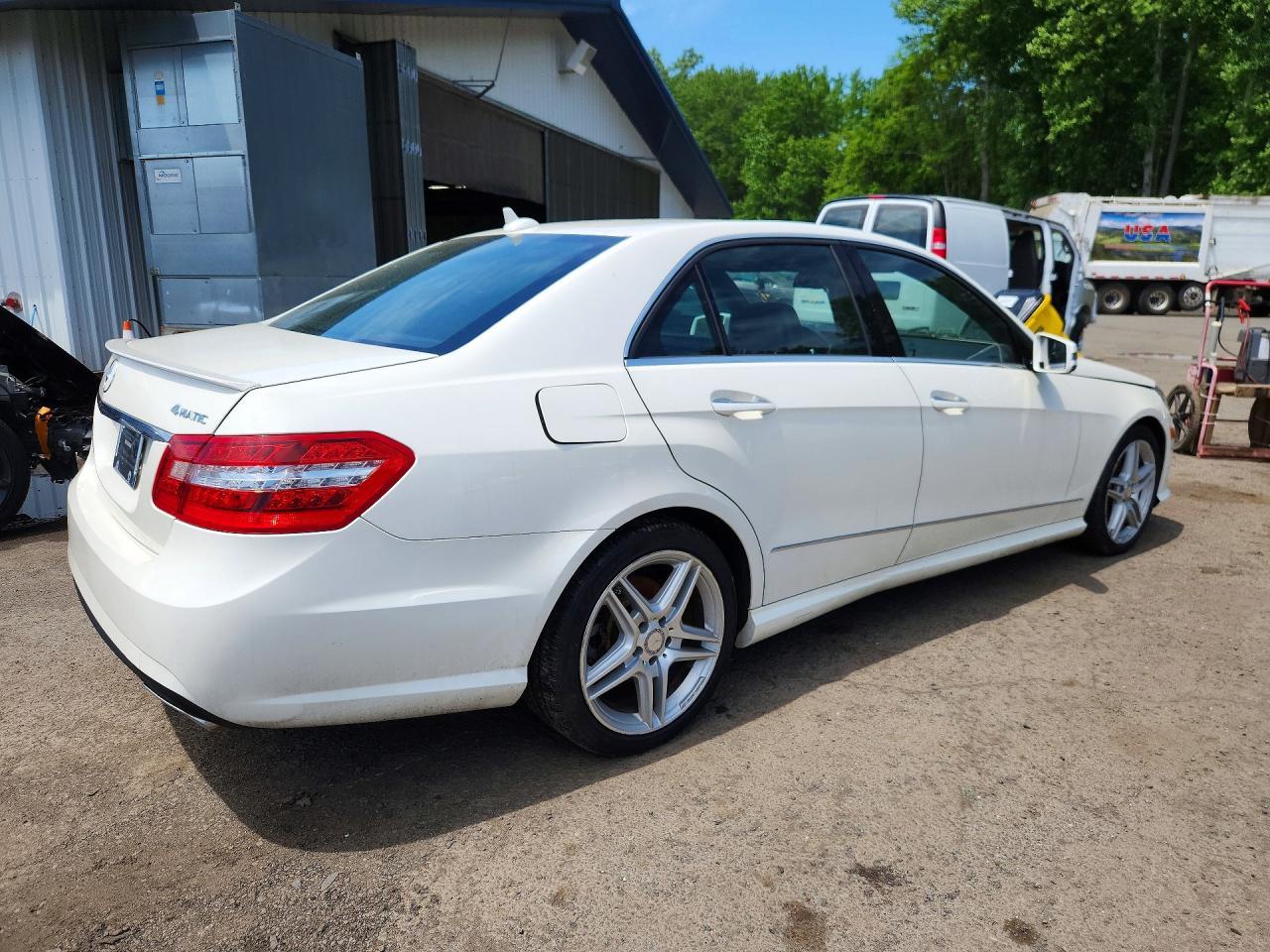 2013 Mercedes-Benz E 350 4Matic - Фото 3