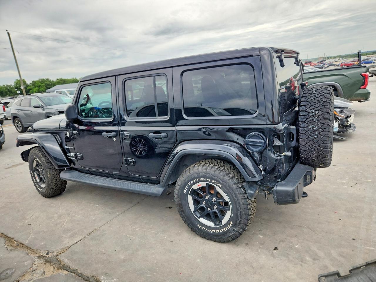 2021 Jeep Wrangler Unlimited Sahara - Image 2