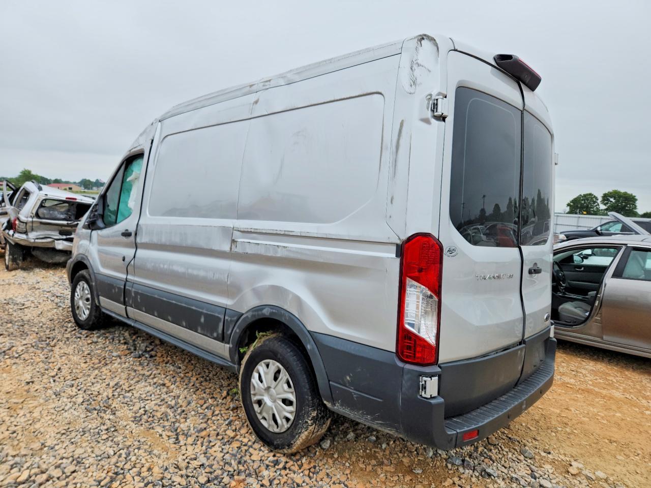 2018 Ford Transit 150 Delivery Van - Фото 2