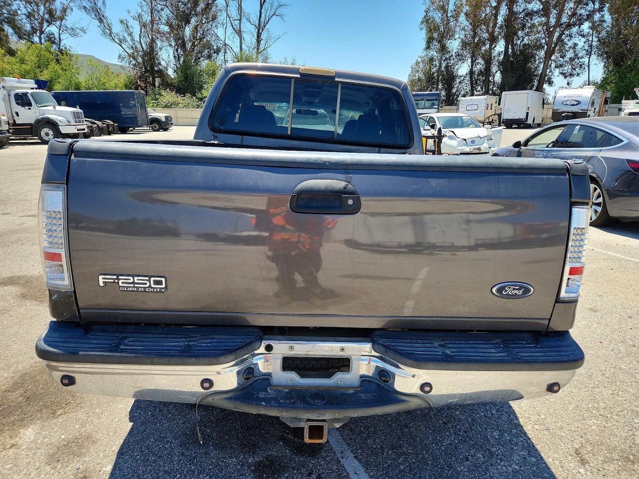 2004 Ford F250 Super Duty - Image 6